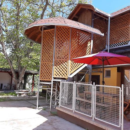 Gyopar Gyoengye Apartmanhaz Oroshaza Luaran gambar
