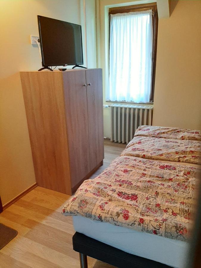 Gyopar Gyoengye Apartmanhaz Oroshaza Luaran gambar